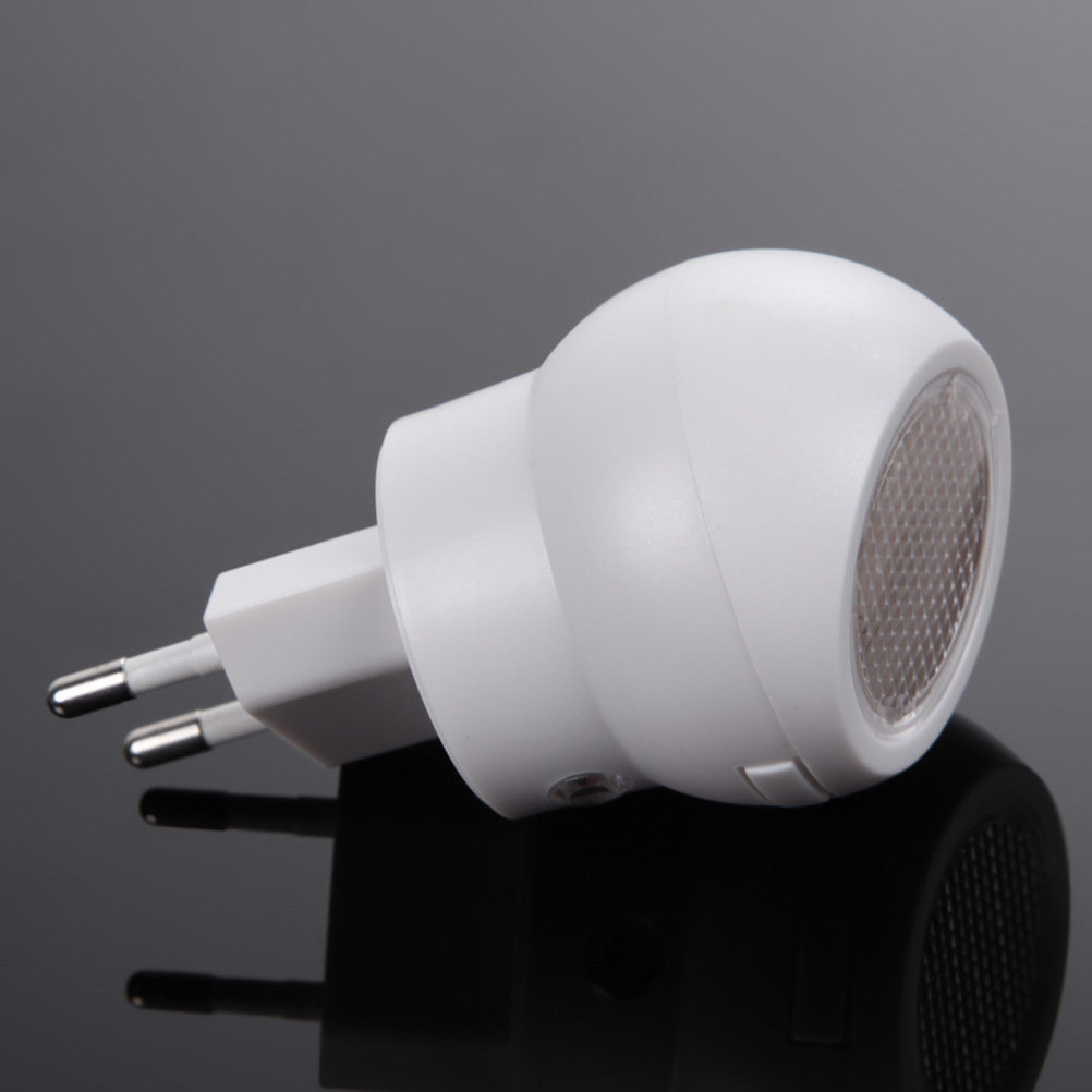 Eu Plug 360 Degree Rotating LE - Smart Baby Night Light のレビューと価格